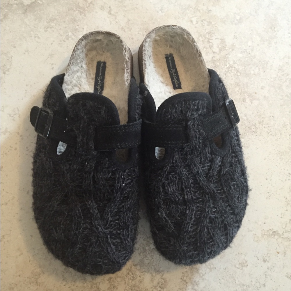 American Eagle lattice slip ons. Size 8.